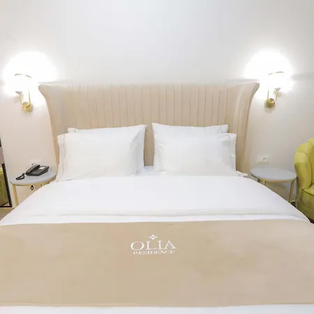 Olia 티라나