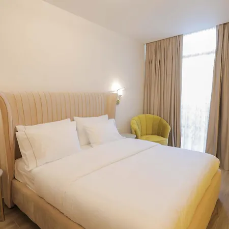 Olia 4* Tirana