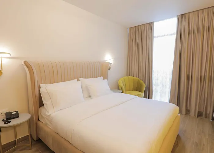 Olia 4* Tirana